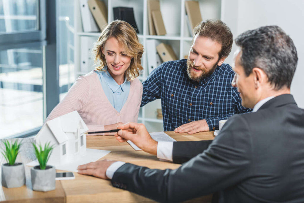 Comprare casa all'asta con l'agenzia: perché conviene?