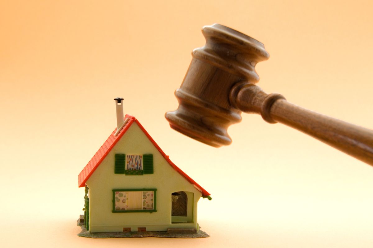 Beffa per chi compra casa all’asta: rischi nascosti e come evitarli